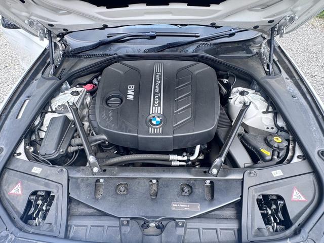 ５シリーズ ５２３ｄブルーパフォーマンスＭスポーツパッケージ　ディーラー車　右ハンドル　アルピンホワイト　純正ナビ　地デジ　バックカメラ　ミラー一体型ＥＴＣ　パドルシフト　ＤＲＬ　社外ヘッドライト　グリル　テール電図（ＬＥＤモーション付）取扱説明書　整備手帳（26枚目）