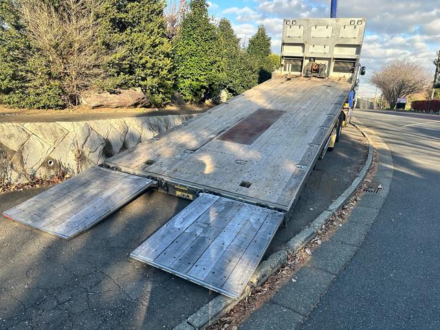 ギガ クレーン付きセルフローダー　１１．４ｔ　４軸　アイバワークスセルフローダー　タダノ４段クレーン　ラジコン　ローダーリモコン　ウインチ　３８０馬力　アイドリングストップ　ＥＴＣ２．０　クールホットボックス（11枚目）