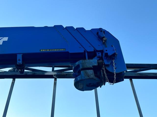 ギガ クレーン付きセルフローダー　１１．４ｔ　４軸　アイバワークスセルフローダー　タダノ４段クレーン　ラジコン　ローダーリモコン　ウインチ　３８０馬力　アイドリングストップ　ＥＴＣ２．０　クールホットボックス（18枚目）