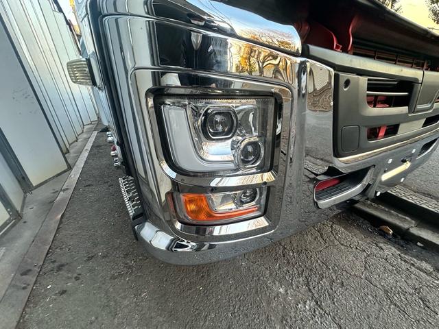 ギガ クレーン付きセルフローダー　１１．４ｔ　４軸　アイバワークスセルフローダー　タダノ４段クレーン　ラジコン　ローダーリモコン　ウインチ　３８０馬力　アイドリングストップ　ＥＴＣ２．０　クールホットボックス（28枚目）