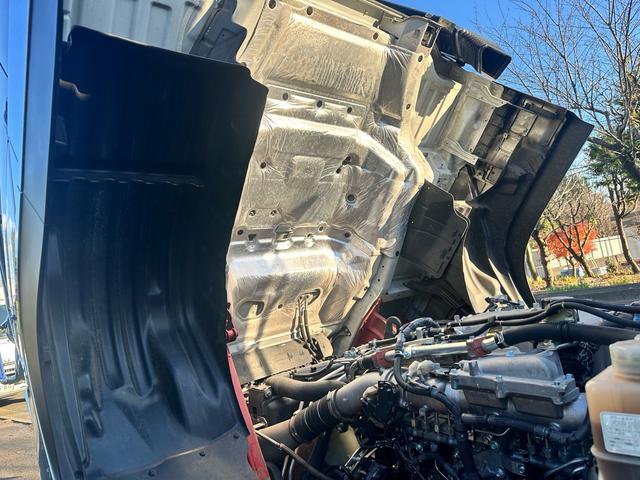 ギガ クレーン付きセルフローダー　１１．４ｔ　４軸　アイバワークスセルフローダー　タダノ４段クレーン　ラジコン　ローダーリモコン　ウインチ　３８０馬力　アイドリングストップ　ＥＴＣ２．０　クールホットボックス（33枚目）