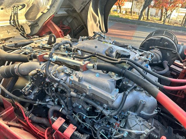 ギガ クレーン付きセルフローダー　１１．４ｔ　４軸　アイバワークスセルフローダー　タダノ４段クレーン　ラジコン　ローダーリモコン　ウインチ　３８０馬力　アイドリングストップ　ＥＴＣ２．０　クールホットボックス（36枚目）