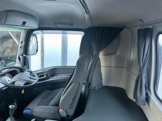 ギガ クレーン付きセルフローダー　１１．４ｔ　４軸　アイバワークスセルフローダー　タダノ４段クレーン　ラジコン　ローダーリモコン　ウインチ　３８０馬力　アイドリングストップ　ＥＴＣ２．０　クールホットボックス（50枚目）