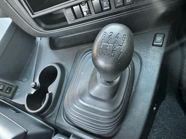 ギガ クレーン付きセルフローダー　１１．４ｔ　４軸　アイバワークスセルフローダー　タダノ４段クレーン　ラジコン　ローダーリモコン　ウインチ　３８０馬力　アイドリングストップ　ＥＴＣ２．０　クールホットボックス（51枚目）