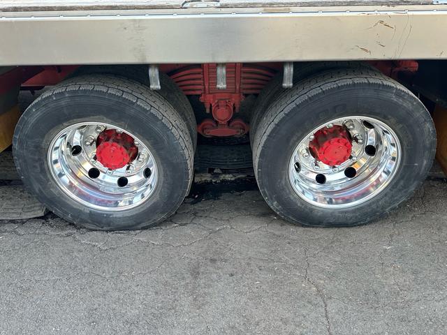 ギガ クレーン付きセルフローダー　１１．４ｔ　４軸　アイバワークスセルフローダー　タダノ４段クレーン　ラジコン　ローダーリモコン　ウインチ　３８０馬力　アイドリングストップ　ＥＴＣ２．０　クールホットボックス（55枚目）