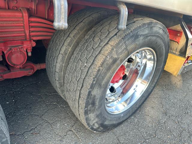 ギガ クレーン付きセルフローダー　１１．４ｔ　４軸　アイバワークスセルフローダー　タダノ４段クレーン　ラジコン　ローダーリモコン　ウインチ　３８０馬力　アイドリングストップ　ＥＴＣ２．０　クールホットボックス（62枚目）