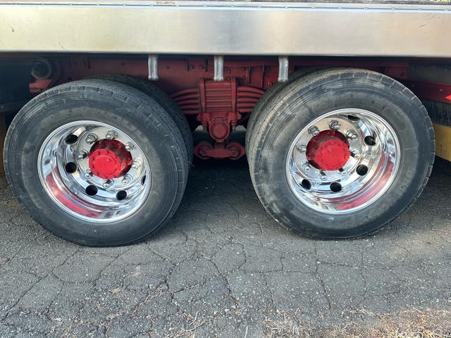 ギガ クレーン付きセルフローダー　１１．４ｔ　４軸　アイバワークスセルフローダー　タダノ４段クレーン　ラジコン　ローダーリモコン　ウインチ　３８０馬力　アイドリングストップ　ＥＴＣ２．０　クールホットボックス（67枚目）