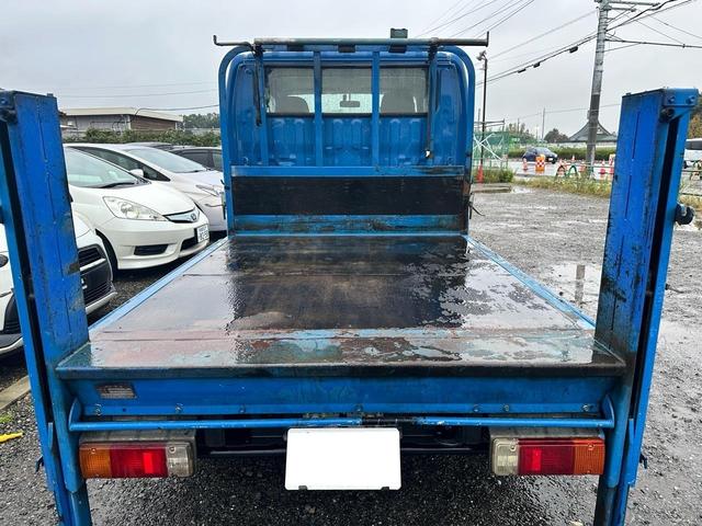 デュトロ Ｗキャブ　車検Ｒ８年５月１日　６人乗り　５速ＭＴ　極東パワーゲート　積載量　２０００ｋｇ（10枚目）