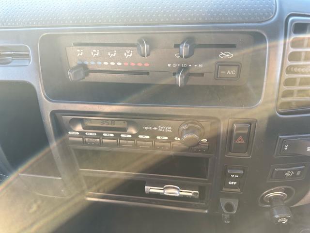 デュトロ Ｗキャブ　車検Ｒ８年５月１日　６人乗り　５速ＭＴ　極東パワーゲート　積載量　２０００ｋｇ（29枚目）