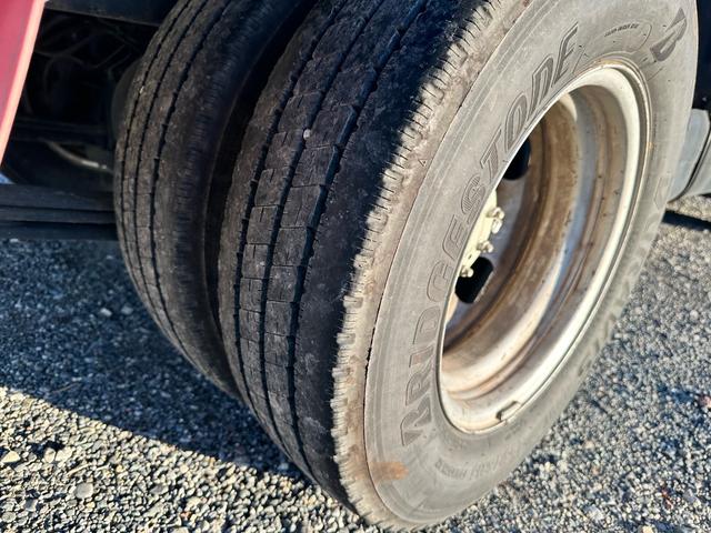 デュトロ Ｗキャブ　車検Ｒ８年５月１日　６人乗り　５速ＭＴ　極東パワーゲート　積載量　２０００ｋｇ（36枚目）