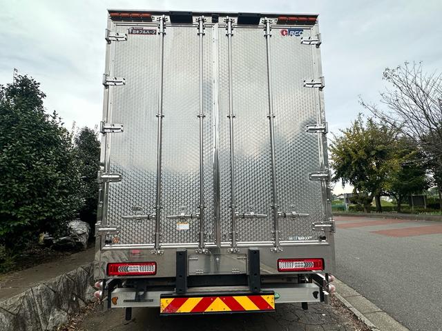 クオン 　冷蔵冷凍ウィング　三菱重工冷凍機　ＴＵ８５ＳＣ　－３０度設定　ＥＳＣＯＴ　カラーバックカメラ　積載１１３００ｋｇ（6枚目）