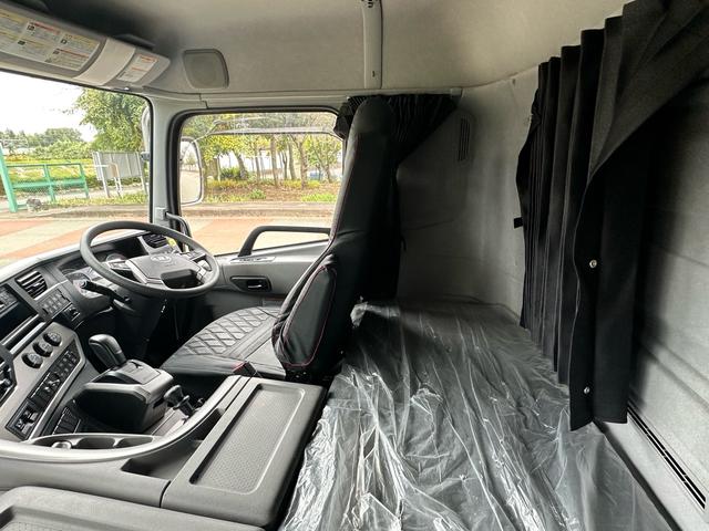 クオン 　冷蔵冷凍ウィング　三菱重工冷凍機　ＴＵ８５ＳＣ　－３０度設定　ＥＳＣＯＴ　カラーバックカメラ　積載１１３００ｋｇ（30枚目）