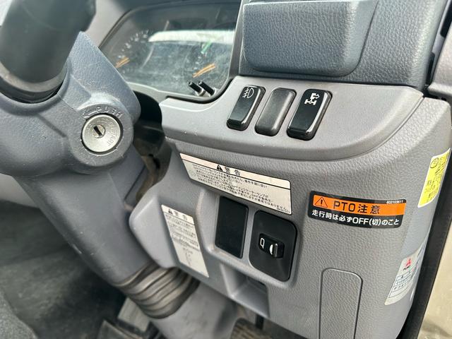 キャンター 3段クレーン付平ボディ 古河ユニックURU263N 2.63t ラジコン フックイン 積載3000kg(39枚目)