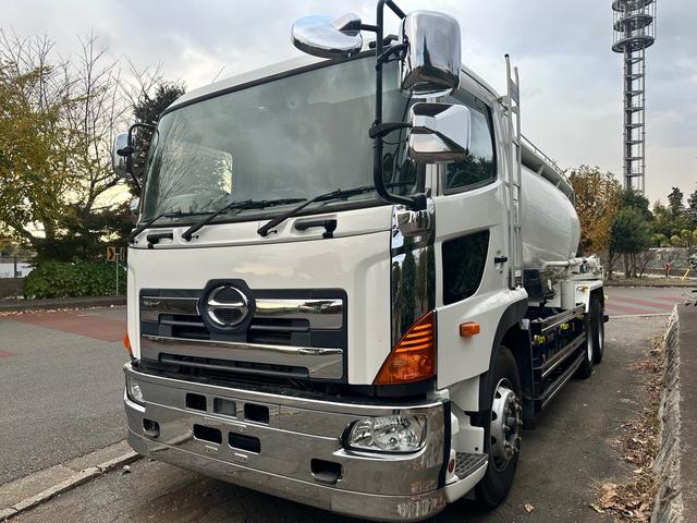 プロフィア 　粉粒体運搬車　極東開発ジェットパック　パラセメント車　ＪＡ１３－１５Ｃ－Ｓ　タンク容量１１．８？　積載量１１６００ｋｇ　マンホール２ヶ所　カラーバックカメラ　ＥＴＣ（2枚目）