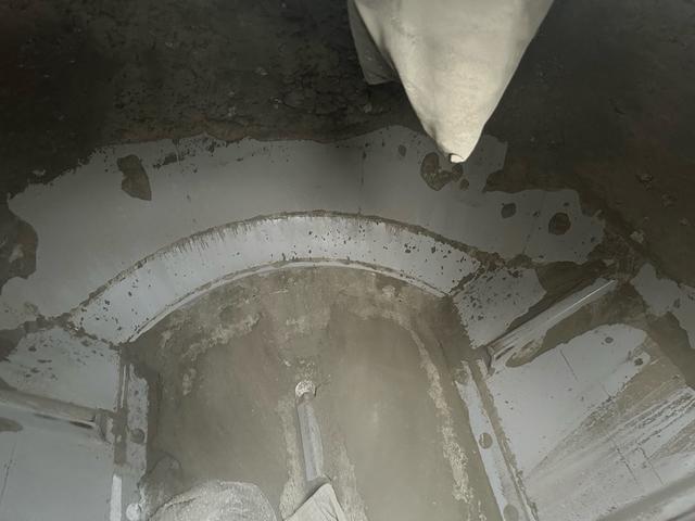 プロフィア 　粉粒体運搬車　極東開発ジェットパック　パラセメント車　ＪＡ１３－１５Ｃ－Ｓ　タンク容量１１．８？　積載量１１６００ｋｇ　マンホール２ヶ所　カラーバックカメラ　ＥＴＣ（13枚目）