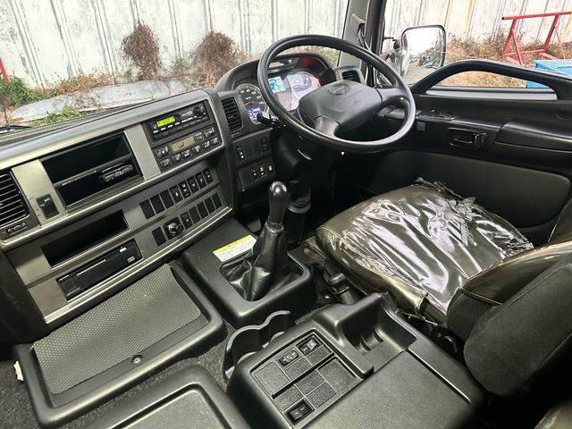 プロフィア 　粉粒体運搬車　極東開発ジェットパック　パラセメント車　ＪＡ１３－１５Ｃ－Ｓ　タンク容量１１．８？　積載量１１６００ｋｇ　マンホール２ヶ所　カラーバックカメラ　ＥＴＣ（37枚目）