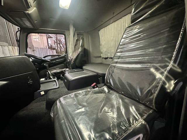 プロフィア 　粉粒体運搬車　極東開発ジェットパック　パラセメント車　ＪＡ１３－１５Ｃ－Ｓ　タンク容量１１．８？　積載量１１６００ｋｇ　マンホール２ヶ所　カラーバックカメラ　ＥＴＣ（41枚目）