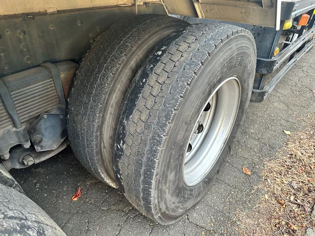 プロフィア 　粉粒体運搬車　極東開発ジェットパック　パラセメント車　ＪＡ１３－１５Ｃ－Ｓ　タンク容量１１．８？　積載量１１６００ｋｇ　マンホール２ヶ所　カラーバックカメラ　ＥＴＣ（50枚目）