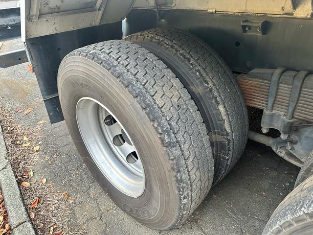 プロフィア 　粉粒体運搬車　極東開発ジェットパック　パラセメント車　ＪＡ１３－１５Ｃ－Ｓ　タンク容量１１．８？　積載量１１６００ｋｇ　マンホール２ヶ所　カラーバックカメラ　ＥＴＣ（51枚目）