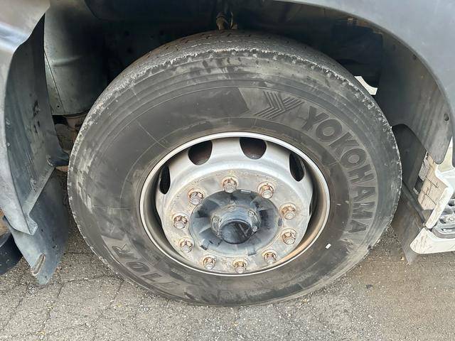 プロフィア 　粉粒体運搬車　極東開発ジェットパック　パラセメント車　ＪＡ１３－１５Ｃ－Ｓ　タンク容量１１．８？　積載量１１６００ｋｇ　マンホール２ヶ所　カラーバックカメラ　ＥＴＣ（52枚目）