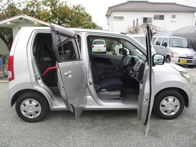 AZワゴン XG 福祉車両 車いす移動車 スローパー ポータブルNAVI(11枚目)