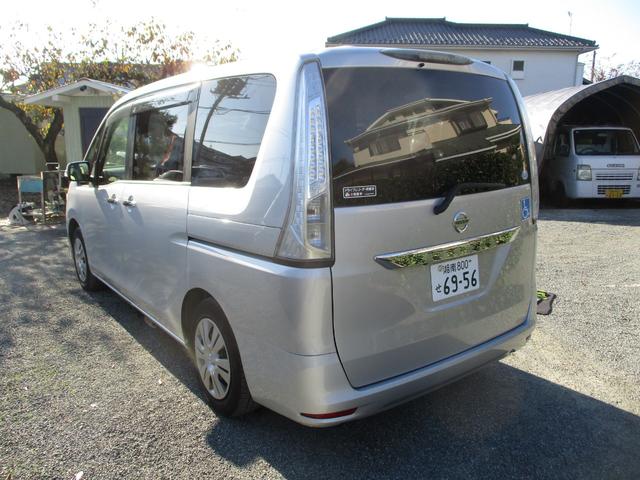 セレナ アンシャンテ 助手席スライドアップシート 車いすリフター 福祉車両(4枚目)