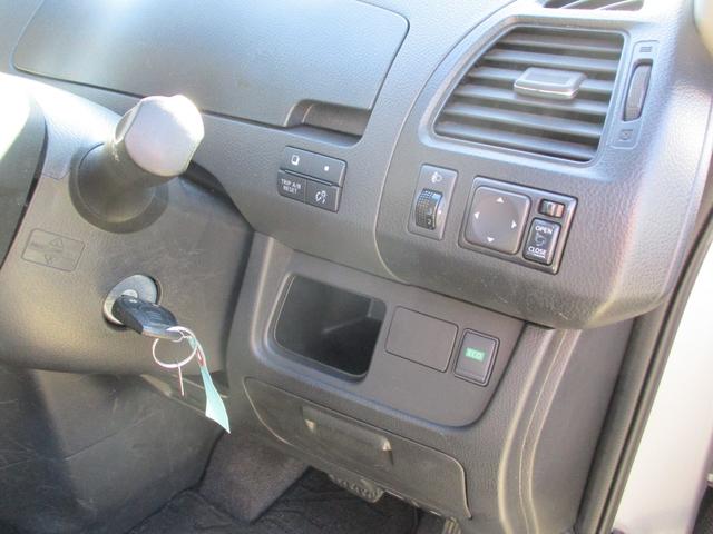 セレナ アンシャンテ 助手席スライドアップシート 車いすリフター 福祉車両(15枚目)