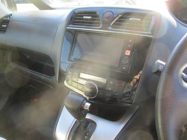 セレナ アンシャンテ 助手席スライドアップシート 車いすリフター 福祉車両(17枚目)