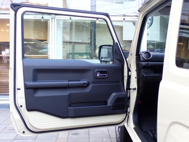 ジムニー ＸＣ　届出済未使用車　シフォンアイボリーメタリックブラックルーフ　セーフティサポート　クルーズコントロール　コーナーセンサー　シートヒーター　ＬＥＤヘッドライト　アイドリングストップ　ターボ　スマートキー（40枚目）