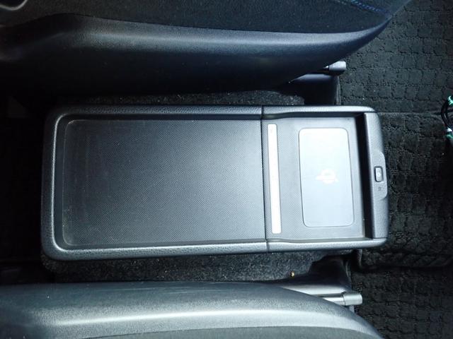 ノア ハイブリッドＧ　両側パワースライドドア　社外ナビ　ＴＶ　バックモニター　ＥＴＣ　クルーズコントロール　置くだけ充電　シートヒーター　スマートエントリー　ｂＢｌｕｅｔｏｏｔｈ　ＬＥＤヘッドライト　ステアリングスイッチ（31枚目）