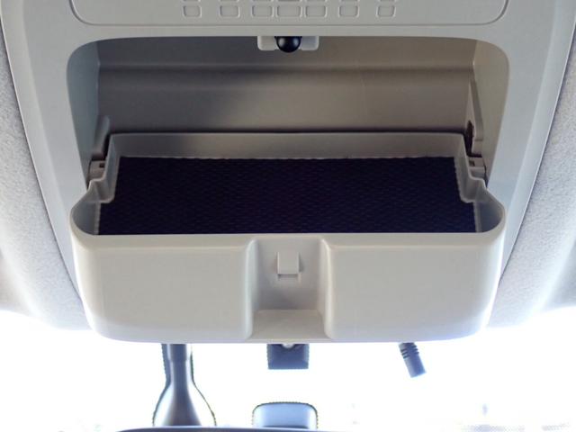 ノア ハイブリッドＧ　両側パワースライドドア　社外ナビ　ＴＶ　バックモニター　ＥＴＣ　クルーズコントロール　置くだけ充電　シートヒーター　スマートエントリー　ｂＢｌｕｅｔｏｏｔｈ　ＬＥＤヘッドライト　ステアリングスイッチ（40枚目）
