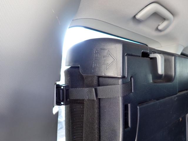 ノア ハイブリッドＧ　両側パワースライドドア　社外ナビ　ＴＶ　バックモニター　ＥＴＣ　クルーズコントロール　置くだけ充電　シートヒーター　スマートエントリー　ｂＢｌｕｅｔｏｏｔｈ　ＬＥＤヘッドライト　ステアリングスイッチ（48枚目）