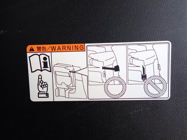 ノア ハイブリッドＧ　両側パワースライドドア　社外ナビ　ＴＶ　バックモニター　ＥＴＣ　クルーズコントロール　置くだけ充電　シートヒーター　スマートエントリー　ｂＢｌｕｅｔｏｏｔｈ　ＬＥＤヘッドライト　ステアリングスイッチ（50枚目）