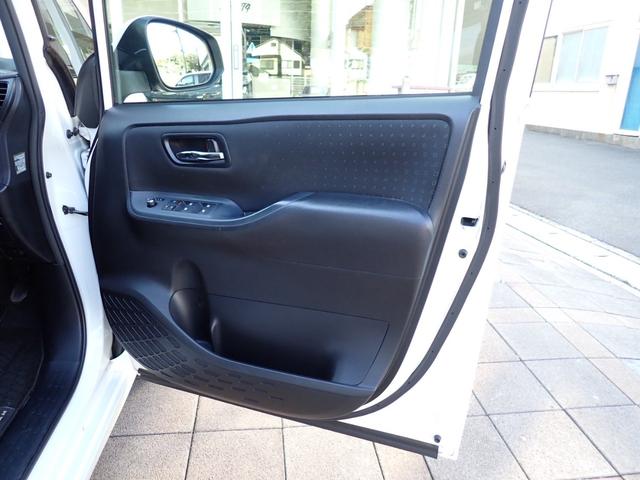 ノア ハイブリッドＧ　両側パワースライドドア　社外ナビ　ＴＶ　バックモニター　ＥＴＣ　クルーズコントロール　置くだけ充電　シートヒーター　スマートエントリー　ｂＢｌｕｅｔｏｏｔｈ　ＬＥＤヘッドライト　ステアリングスイッチ（54枚目）