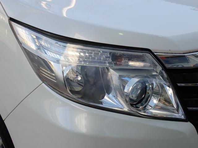 ノア ハイブリッドＧ　両側パワースライドドア　社外ナビ　ＴＶ　バックモニター　ＥＴＣ　クルーズコントロール　置くだけ充電　シートヒーター　スマートエントリー　ｂＢｌｕｅｔｏｏｔｈ　ＬＥＤヘッドライト　ステアリングスイッチ（55枚目）