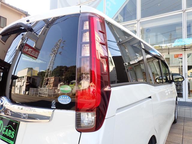 ノア ハイブリッドＧ　両側パワースライドドア　社外ナビ　ＴＶ　バックモニター　ＥＴＣ　クルーズコントロール　置くだけ充電　シートヒーター　スマートエントリー　ｂＢｌｕｅｔｏｏｔｈ　ＬＥＤヘッドライト　ステアリングスイッチ（58枚目）