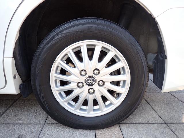 ノア ハイブリッドＧ　両側パワースライドドア　社外ナビ　ＴＶ　バックモニター　ＥＴＣ　クルーズコントロール　置くだけ充電　シートヒーター　スマートエントリー　ｂＢｌｕｅｔｏｏｔｈ　ＬＥＤヘッドライト　ステアリングスイッチ（70枚目）