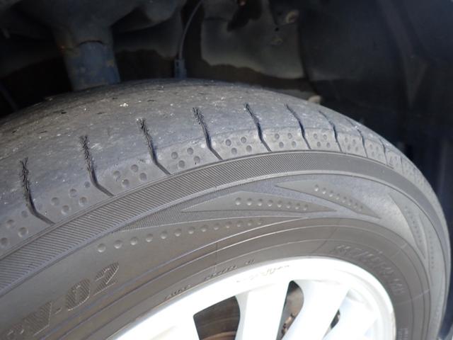 ノア ハイブリッドＧ　両側パワースライドドア　社外ナビ　ＴＶ　バックモニター　ＥＴＣ　クルーズコントロール　置くだけ充電　シートヒーター　スマートエントリー　ｂＢｌｕｅｔｏｏｔｈ　ＬＥＤヘッドライト　ステアリングスイッチ（75枚目）