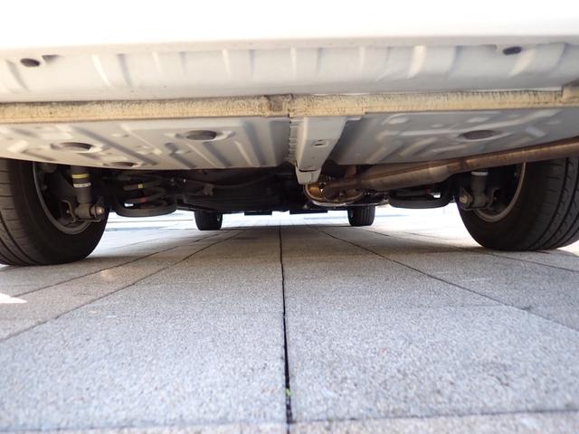 ノア ハイブリッドＧ　両側パワースライドドア　社外ナビ　ＴＶ　バックモニター　ＥＴＣ　クルーズコントロール　置くだけ充電　シートヒーター　スマートエントリー　ｂＢｌｕｅｔｏｏｔｈ　ＬＥＤヘッドライト　ステアリングスイッチ（76枚目）