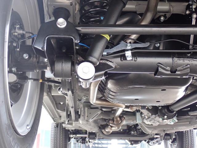 ジムニー ＸＣ　届出済未使用車　セーフティサポート　クルーズコントロール　コーナーセンサー　誤発進抑制　車線逸脱警報　シートヒーター　ＬＥＤヘッドライト　オートライト　アイドリングストップ　ターボ　スマートキー２本（61枚目）