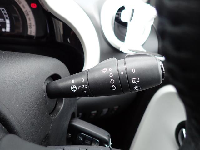 トゥインゴ インテンス　ＥＤＣ　エディション　フィナル　ターボ　純正ディスプレイオーディオ　バックモニター　車線逸脱警報　クルーズコントロール　バックソナー　ＥＴＣ２．０　前席シートヒーター　アイドリングストップ　ワンオーナー車　３００台限定車　スペアキー（38枚目）