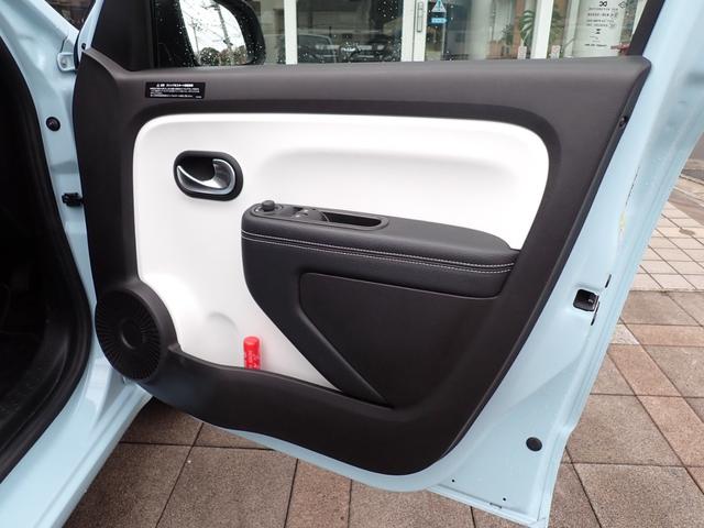 トゥインゴ インテンス　ＥＤＣ　エディション　フィナル　ターボ　純正ディスプレイオーディオ　バックモニター　車線逸脱警報　クルーズコントロール　バックソナー　ＥＴＣ２．０　前席シートヒーター　アイドリングストップ　ワンオーナー車　３００台限定車　スペアキー（52枚目）