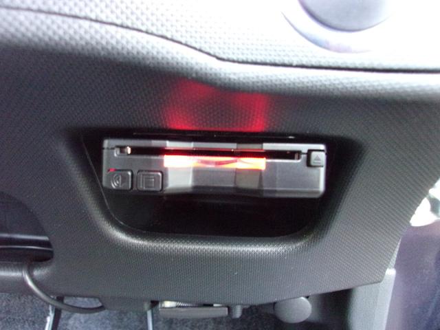 ムーヴ カスタムＲＳターボ　走行４５３００キロ　プッシュスタート　社外ナビ・ＴＶ　ＥＴＣ　Ｂカメラ　ドラレコ　Ｂｌｕｅｔｏｏｔｈ　ＭＯＭＯステアリング　ＨＩＤオートライト　フォグランプ　１５インチＡＷ　キーレス車検令和８年２月（17枚目）