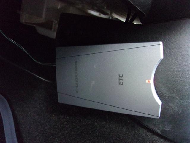 ｂＢ Ｚ　Ｘバージョン　走行４２０００キロ　純正ナビ　ＣＤ　ＥＴＣ　革巻ステアリング　フォグランプ　電動格納ミラー　プライバシーガラス　ベンチシート　純正１５インチＡＷ　キーレス（11枚目）