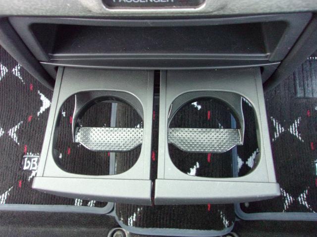 ｂＢ Ｚ　Ｘバージョン　走行４２０００キロ　純正ナビ　ＣＤ　ＥＴＣ　革巻ステアリング　フォグランプ　電動格納ミラー　プライバシーガラス　ベンチシート　純正１５インチＡＷ　キーレス（13枚目）