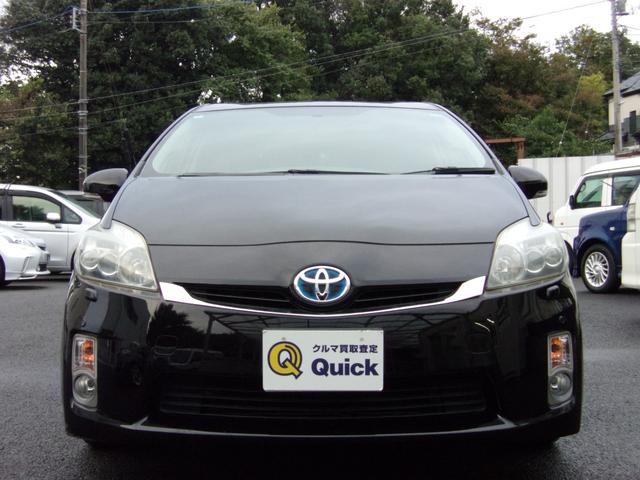 プリウス Sツーリングセレクション プッシュスタート 社外ナビ・TV バックカメラ ETC Bluetooth ステアリングスイッチ LEDオートライト 皮調シートカバー ローダウン 純正17インチAW スマートキー 車検令和8年3月(2枚目)