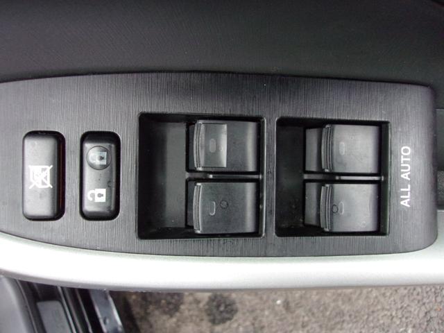 プリウス Sツーリングセレクション プッシュスタート 社外ナビ・TV バックカメラ ETC Bluetooth ステアリングスイッチ LEDオートライト 皮調シートカバー ローダウン 純正17インチAW スマートキー 車検令和8年3月(45枚目)