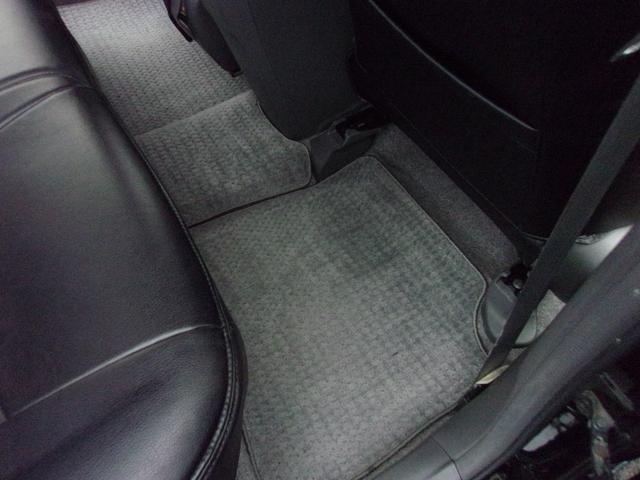 プリウス Sツーリングセレクション プッシュスタート 社外ナビ・TV バックカメラ ETC Bluetooth ステアリングスイッチ LEDオートライト 皮調シートカバー ローダウン 純正17インチAW スマートキー 車検令和8年3月(50枚目)