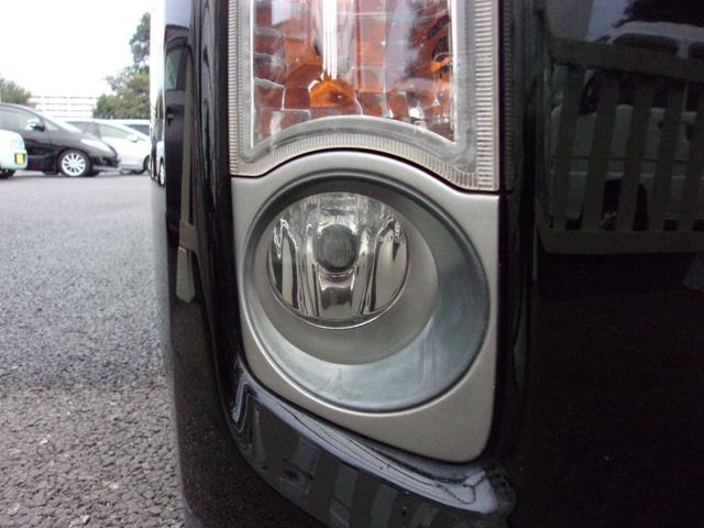 プリウス Sツーリングセレクション プッシュスタート 社外ナビ・TV バックカメラ ETC Bluetooth ステアリングスイッチ LEDオートライト 皮調シートカバー ローダウン 純正17インチAW スマートキー 車検令和8年3月(61枚目)