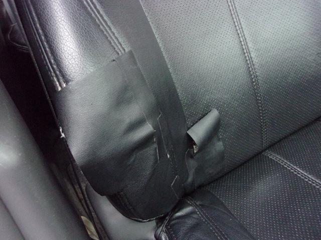 プリウス Sツーリングセレクション プッシュスタート 社外ナビ・TV バックカメラ ETC Bluetooth ステアリングスイッチ LEDオートライト 皮調シートカバー ローダウン 純正17インチAW スマートキー 車検令和8年3月(69枚目)